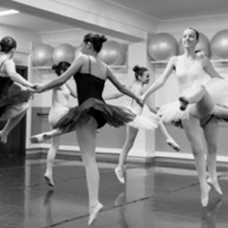Danza Contemporánea en la Escuela de danza Charo Arlandis